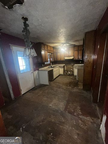 1215 Masters Lane, Snellville, GA 30078