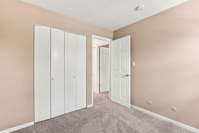 4345 Rock Cove Drive, Hoffman Estates, IL 60192