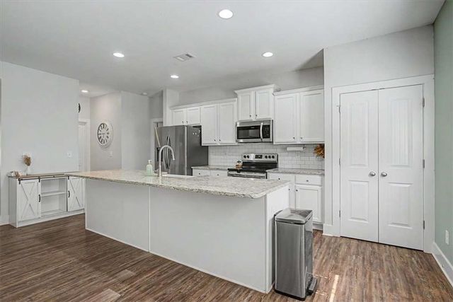 119 Holly Farms Court, Rockmart, GA 30153