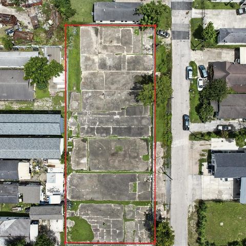 7900 Sherman Street, Houston, TX 77012
