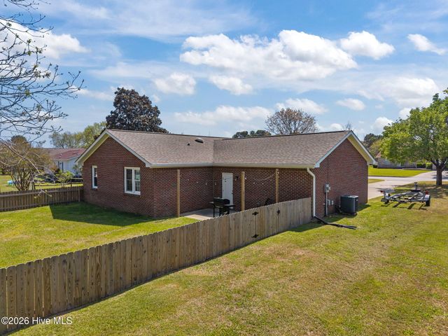 1904 Paulette Road, Morehead City, NC 28557