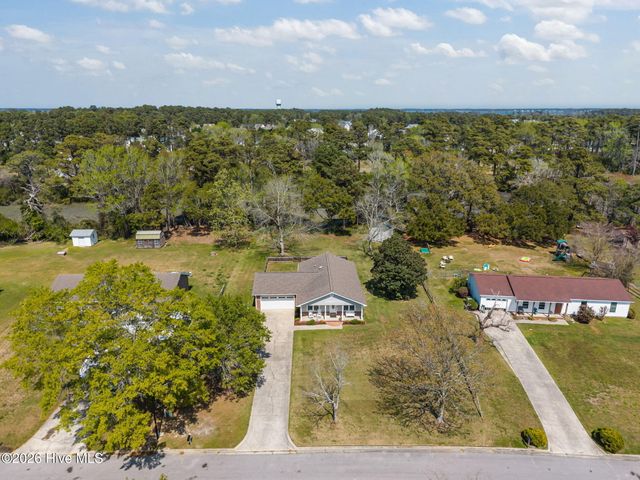 1904 Paulette Road, Morehead City, NC 28557