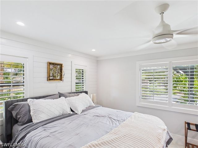 3650 Sunset BLVD, Naples, FL 34112