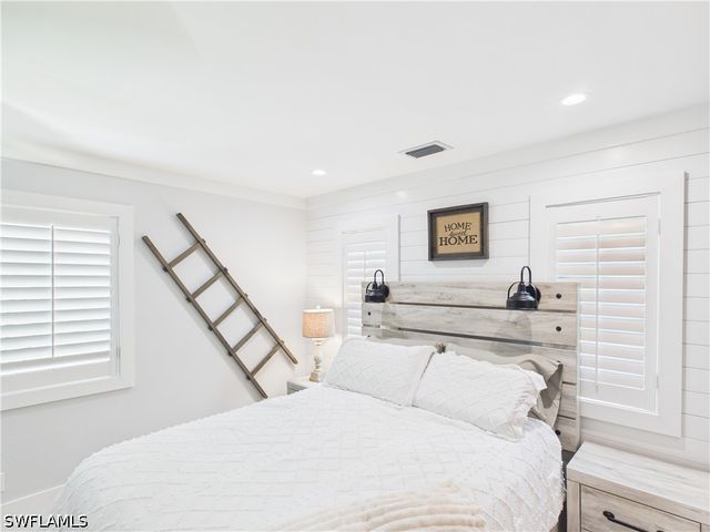 3650 Sunset BLVD, Naples, FL 34112