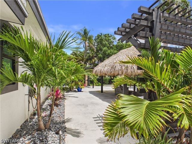 3650 Sunset BLVD, Naples, FL 34112