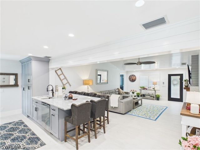 3650 Sunset BLVD, Naples, FL 34112