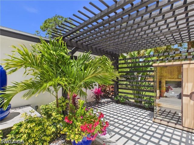 3650 Sunset BLVD, Naples, FL 34112