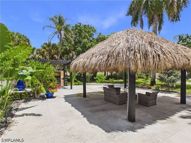 3650 Sunset BLVD, Naples, FL 34112