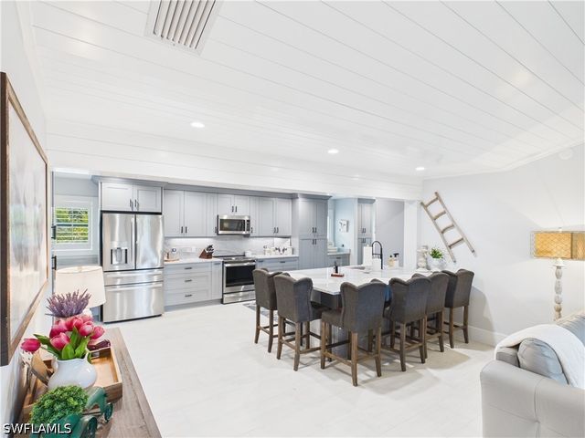 3650 Sunset BLVD, Naples, FL 34112