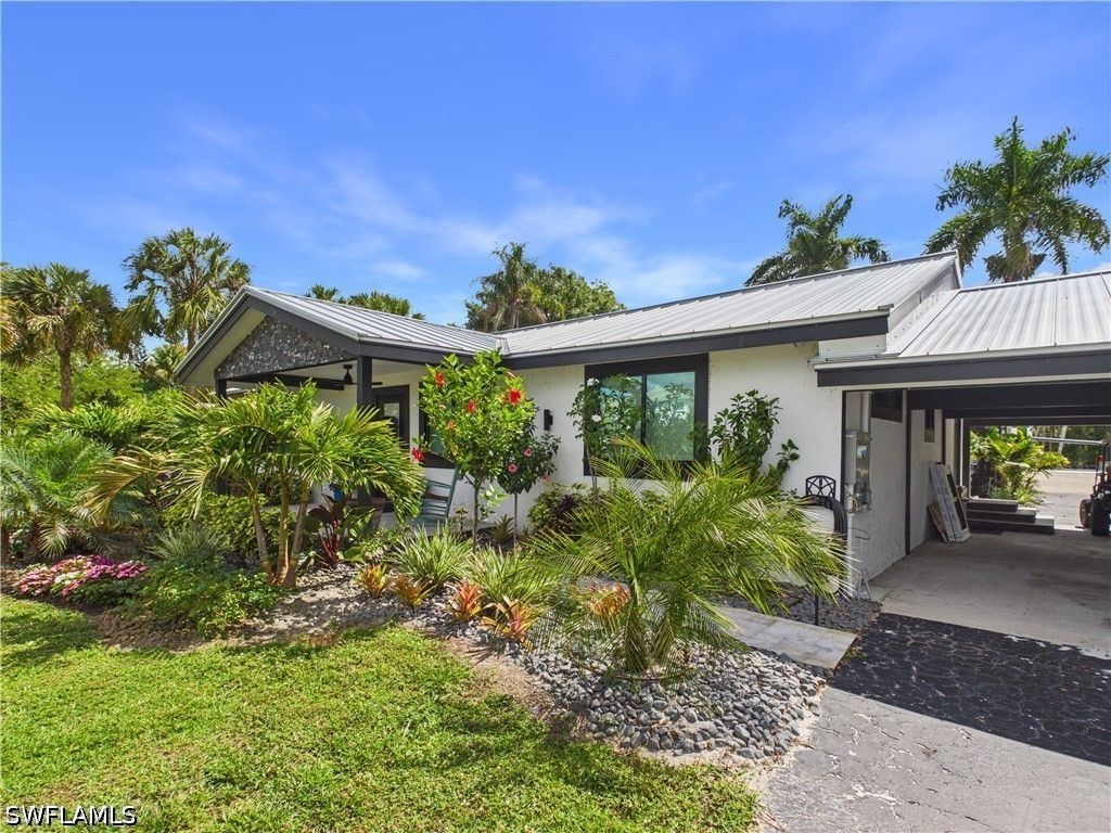 3650 Sunset BLVD, Naples, FL 34112