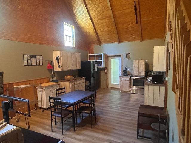 1733 Beulah Heights Road, Whitley City, KY 42653