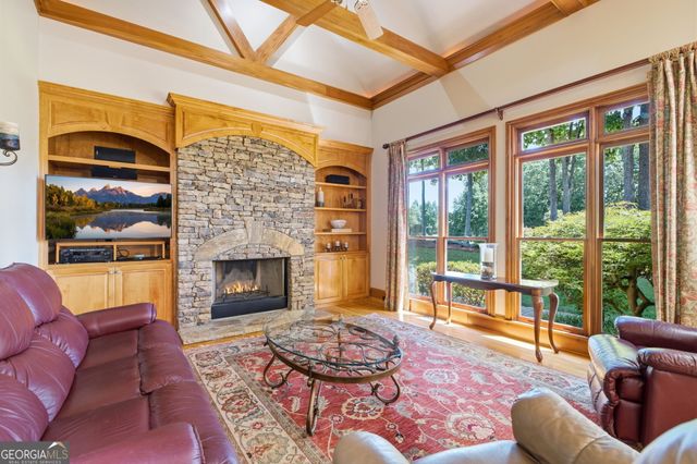 7275 Laurel Oak Drive, Suwanee, GA 30024