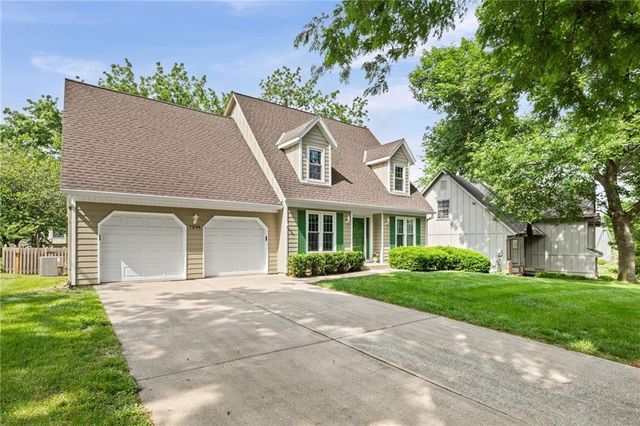 7304 W 114th Terrace, Overland Park, KS 66210