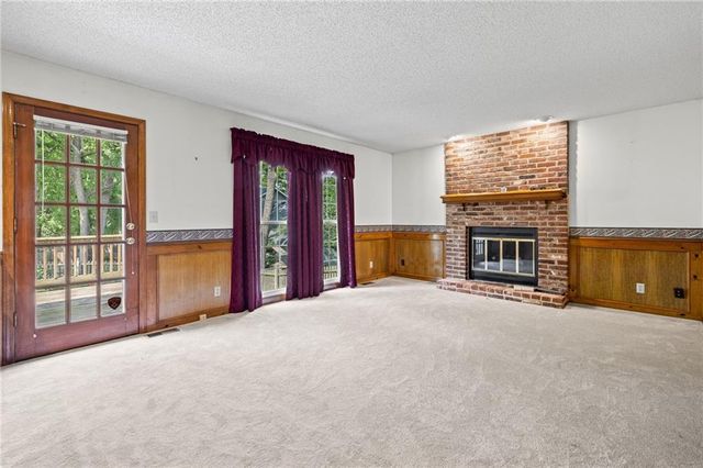 7304 W 114th Terrace, Overland Park, KS 66210