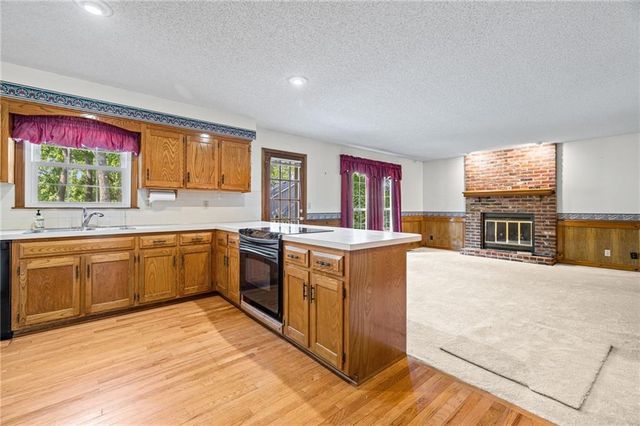 7304 W 114th Terrace, Overland Park, KS 66210