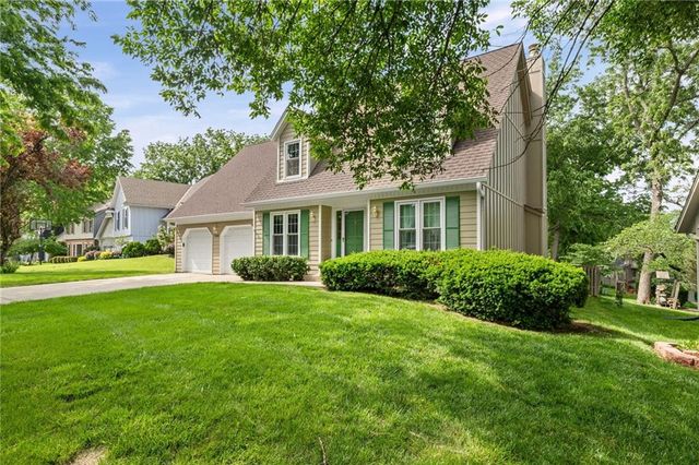7304 W 114th Terrace, Overland Park, KS 66210