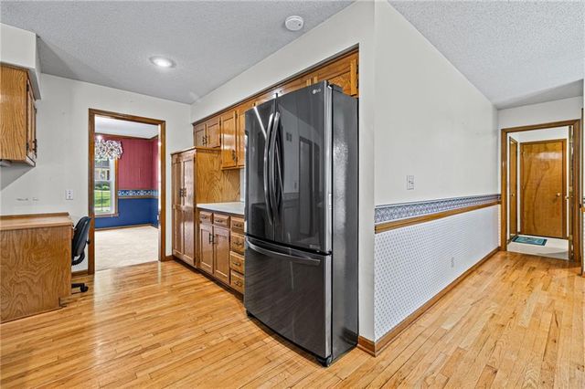 7304 W 114th Terrace, Overland Park, KS 66210