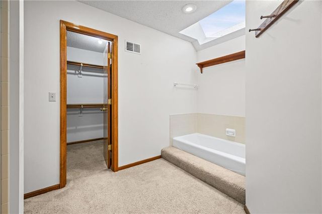 7304 W 114th Terrace, Overland Park, KS 66210