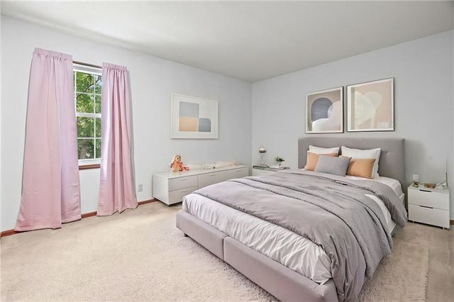 7304 W 114th Terrace, Overland Park, KS 66210