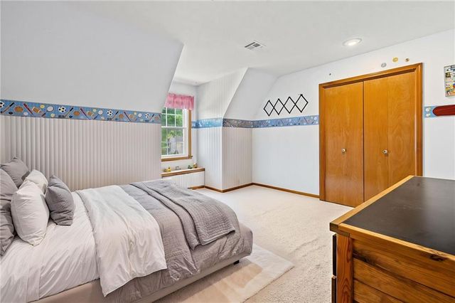 7304 W 114th Terrace, Overland Park, KS 66210