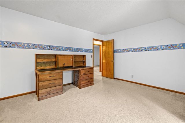 7304 W 114th Terrace, Overland Park, KS 66210