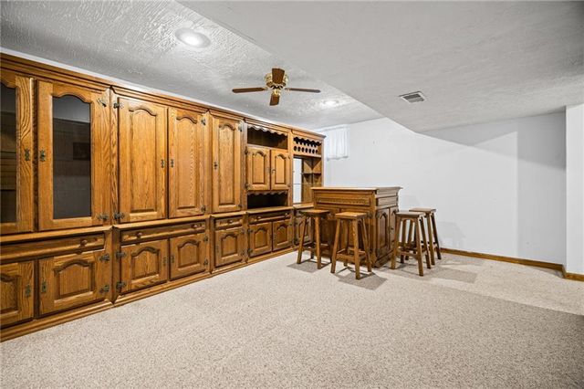 7304 W 114th Terrace, Overland Park, KS 66210