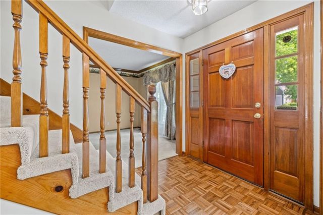 7304 W 114th Terrace, Overland Park, KS 66210