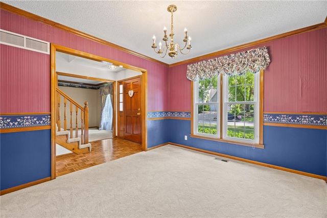 7304 W 114th Terrace, Overland Park, KS 66210