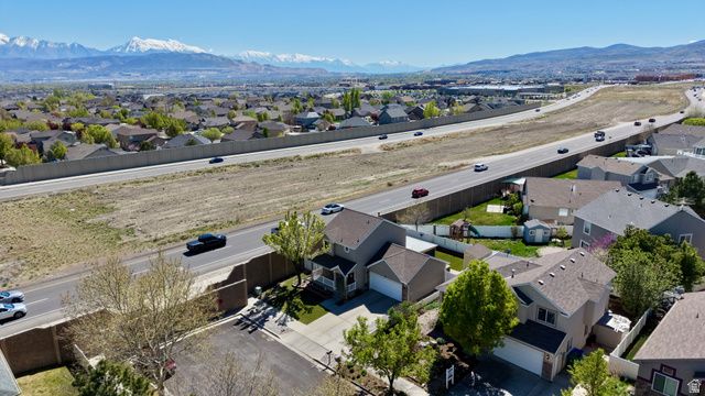 4831 W WESTERN HILLS DR, Riverton, UT 84096