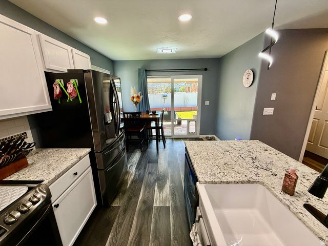 4831 W WESTERN HILLS DR, Riverton, UT 84096