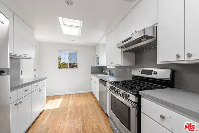 3023 Prospect Avenue, Santa Monica, CA 90405