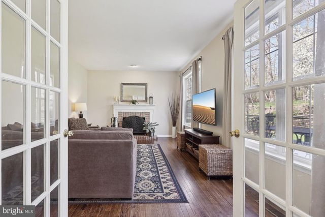 48 STEEPLECHASE DR, Doylestown, PA 18901