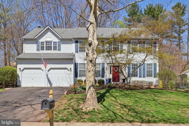 48 STEEPLECHASE DR, Doylestown, PA 18901