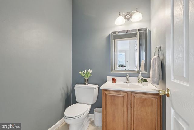 48 STEEPLECHASE DR, Doylestown, PA 18901