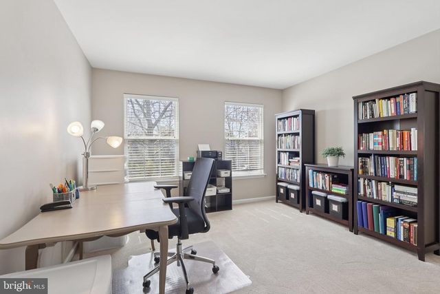 48 STEEPLECHASE DR, Doylestown, PA 18901