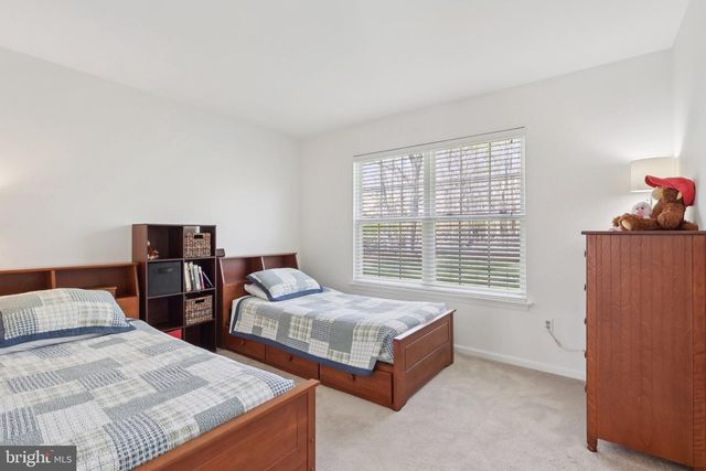 48 STEEPLECHASE DR, Doylestown, PA 18901