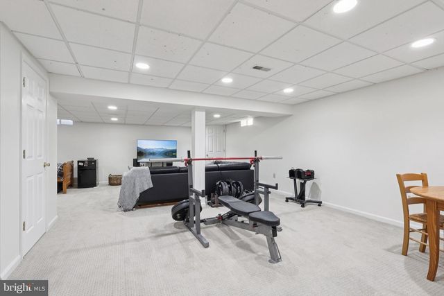 48 STEEPLECHASE DR, Doylestown, PA 18901