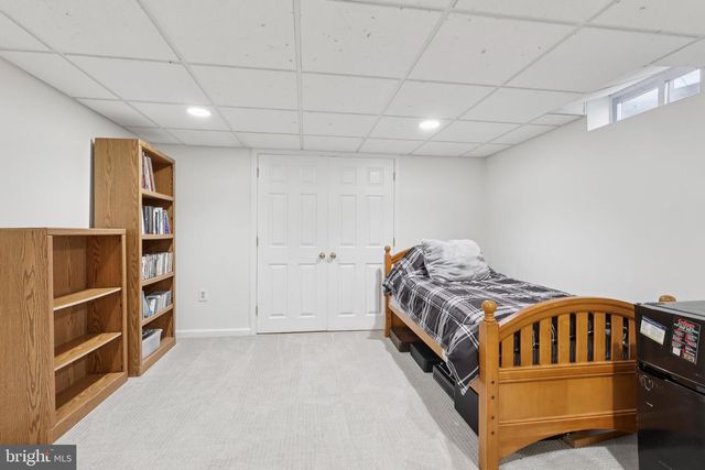 48 STEEPLECHASE DR, Doylestown, PA 18901