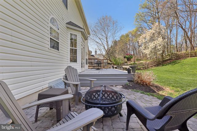 48 STEEPLECHASE DR, Doylestown, PA 18901