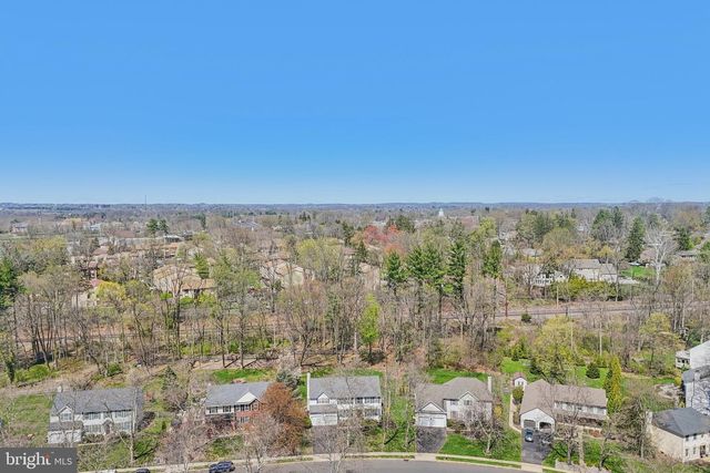 48 STEEPLECHASE DR, Doylestown, PA 18901