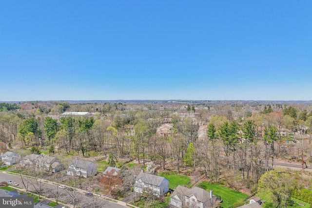 48 STEEPLECHASE DR, Doylestown, PA 18901