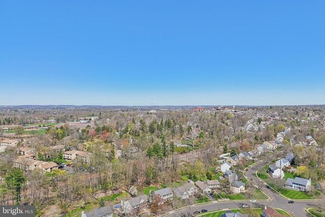 48 STEEPLECHASE DR, Doylestown, PA 18901