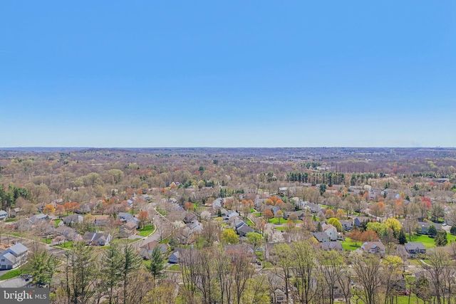 48 STEEPLECHASE DR, Doylestown, PA 18901