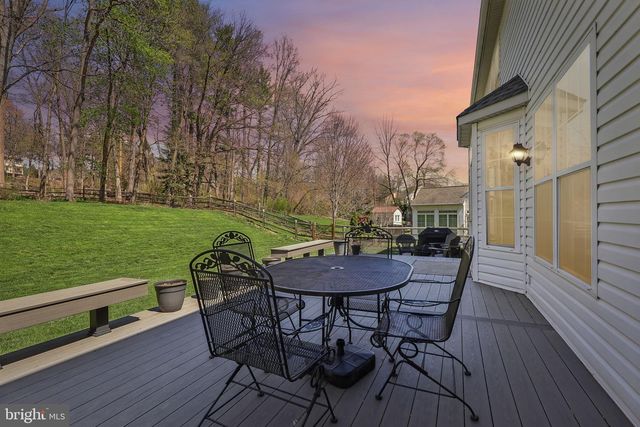 48 STEEPLECHASE DR, Doylestown, PA 18901