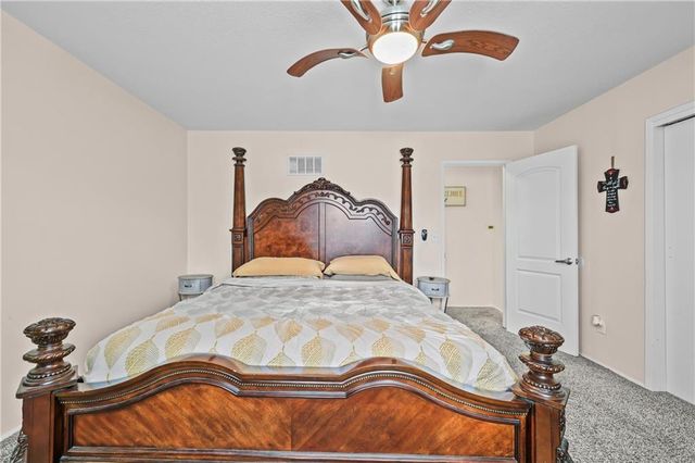 6201 E 140th Place, Grandview, MO 64030