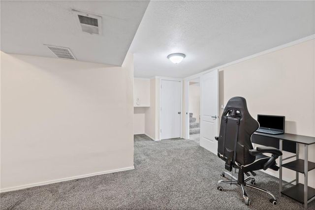 6201 E 140th Place, Grandview, MO 64030