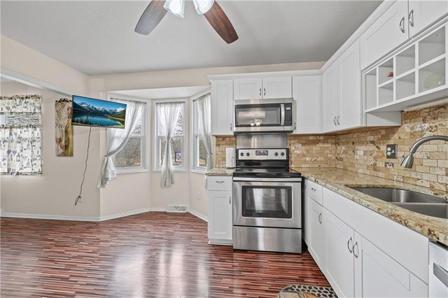 6201 E 140th Place, Grandview, MO 64030