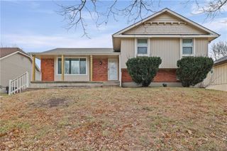 6201 E 140th Place, Grandview, MO 64030
