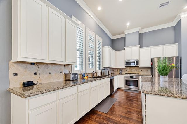 2444 Charleston Street B, Houston, TX 77021