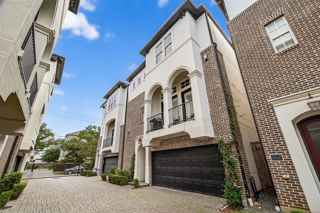 2444 Charleston Street B, Houston, TX 77021